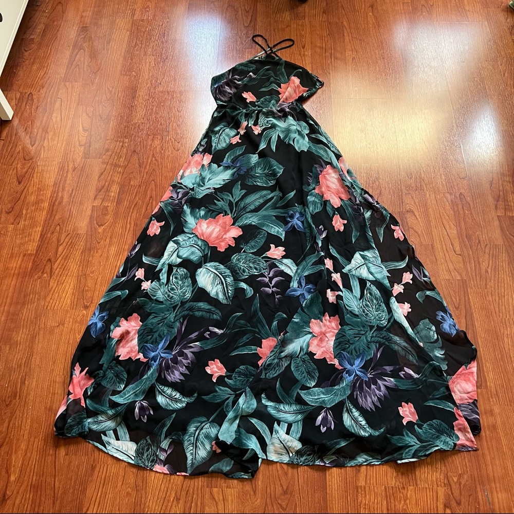 LuLu’s Tropical Open Back Maxi Dress - size SMALL